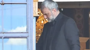 ΚΟΛΟΣΣΟΣ ΤΡΑΙΑΝΟΣ ΔΕΛΛΑΣ: ΖΗΤΗΣΕ ΕΝΑ ΠΡΑΓΜΑ ΜΟΝΟ ΣΤΗΝ ΚΗΔΕΙΑ ΤΗΣ ΓΥΝΑΙΚΑΣ ΤΟΥ