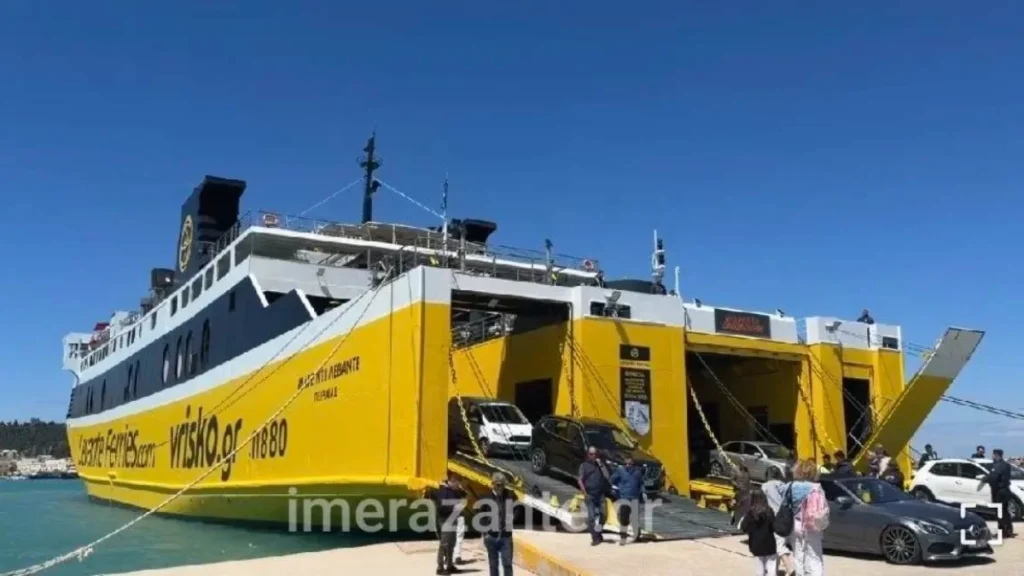 ΕΚΤΑΚΤΟ – Ζάκυνθο: Πλοίο με 679 επιβάτες προσέκρουσε στο λιμάνι κατά την πρόσδεση (vid)