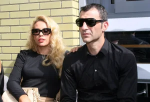 ΔΙΠΛΟ ΧΤΥΠΗΜΑ ΤΗΣ ΜΟΙΡΑΣ ΓΙΑ ΤΟΝ ΤΡΑΙΑΝΟ: ΤΗΝ ΙΔΙΑ ΜΕΡΑ ΠΟΥ ΠΕΘΑΝΕ Η ΜΑΣΤΡΟΚΩΣΤΑ ΕΧΑΣΕ ΚΑΙ ΤΟΝ…