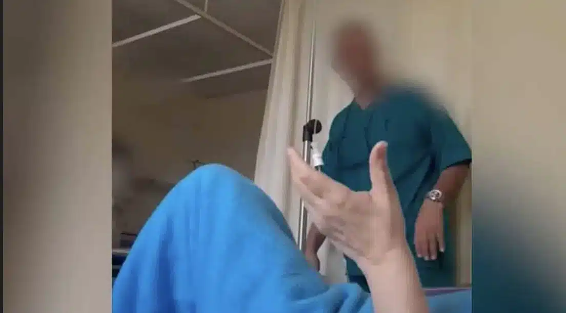 ΜΑΘΕΥΤΗΚΕ: ΤΙ ΘΑ ΚΑΝΕΙ Ο ΑΔΩΝΙΣ ΣΤΟΝ ΓΙΑΤΡΟ ΠΟΥ ΠΙΑΣΤΗΚΕ ΣΤΗΝ ΚΑΜΕΡΑ ΝΑ ΖΗΤΑΕΙ ΦΑΚΕΛΑΚΙ
