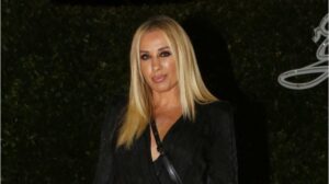 Ανησυχία για την υγεία της Γωγώς Μαστροκώστα: Πληροφορίες ότι νοσηλεύεται σε κρίσιμη κατάσταση