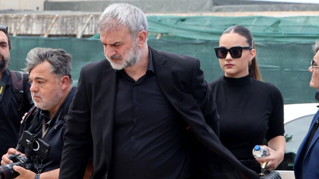 Τραϊανός Δέλλας: Αποχωρίστηκε τα τρόπαιά του για να στηρίξει εκείνους που παλεύουν για τη ζωή τους – Η άγνωστη φιλανθρωπική κίνηση