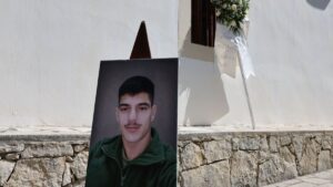 ΔΕΝ ΕΧΕΤΕ ΙΕΡΟ: ΤΙ ΕΚΑΝΑΝ ΣΤΟΝ ΤΑΦΟ ΤΟΥ ΝΙΚΗΤΑ ΜΙΑ ΒΔΟΜΑΔΑ ΜΕΤΑ ΤΗ ΔΟΛΟΦΟΝΙΑ ΤΟΥ