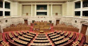 Ανακοίνωση-σοκ από γνωστό Έλληνα πολιτικό – Διαγνώστηκε με επιθετικό καρκίνο, «ο αποχαιρετισμός είναι κοντά»