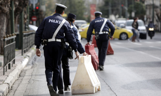Παραλύει η μετακίνηση: Έκτακτη απαγόρευση κυκλοφορίας λόγω υψηλού κινδύνου πυρκαγιάς – Ποια περιοχή είναι στο κόκκινο