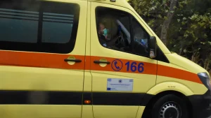 ΕΚΤΑΚΤΟ – Νεκρός 49χρονος σε παγκάκι στον παραλιακό δρόμο