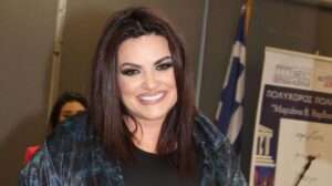 Στο Νοσοκομείο η Δήμητρα Κατσαφάδου – Υποβλήθηκε σε χειρουργική επέμβαση