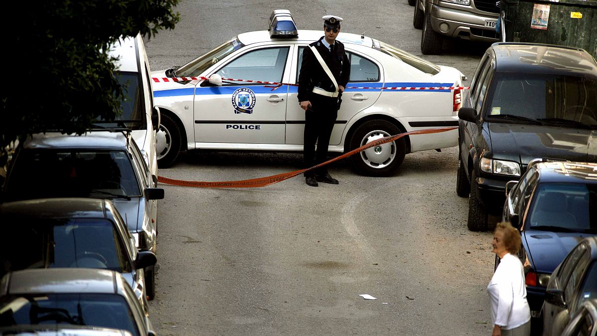 «Πάγωσαν» στην Αστυνομία με την ταυτότητα του νεκρού άνδρα στο Παγκράτι!