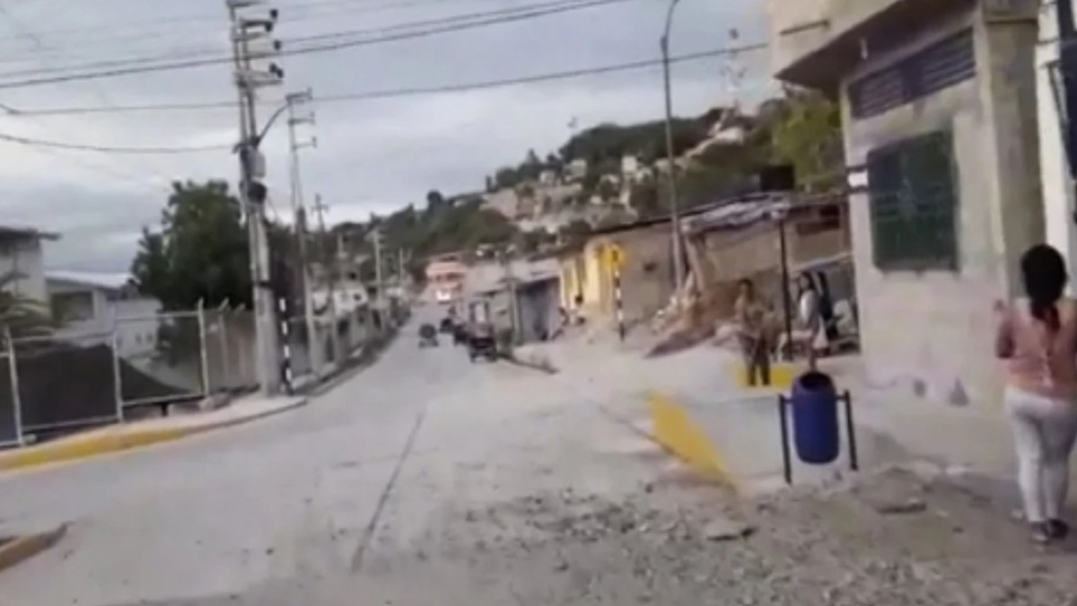EKTAKTO - Σεισμός 6,1 Ρίχτερ! Θρήνος με νεκρούς και δεκάδες τραυματίες
