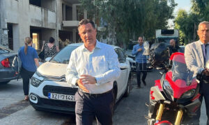 Στο Σισμανόγλειο νοσοκομείο ο Άδωνις Γεωργιάδης