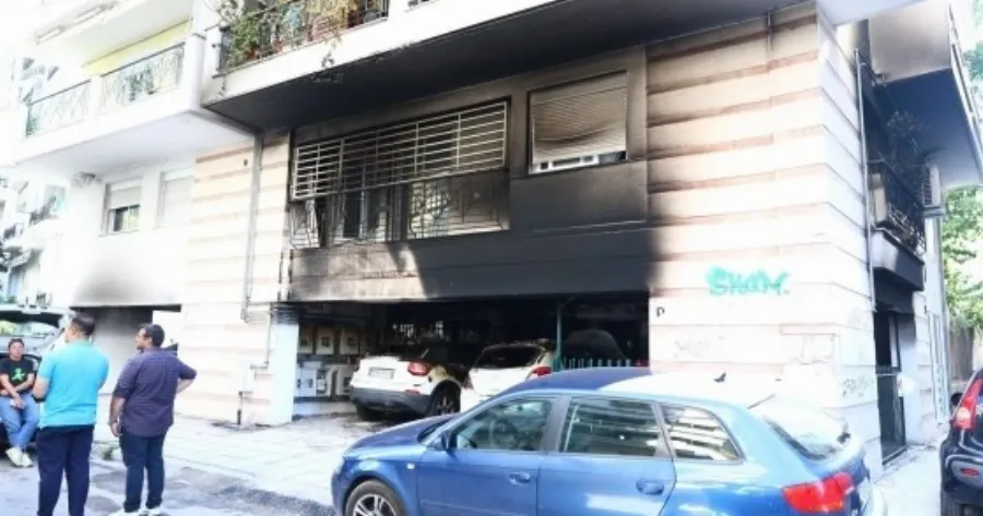 ΝΥΧΤΑ ΤΡΟΜΟΥ: ΤΡΙΑ ΧΤΥΠΗΜΑΤΑ ΣΕ 20 ΛΕΠΤΑ ΚΑΤΑ ΣΤΕΛΕΧΩΝ ΤΗΣ ΝΕΑΣ ΔΗΜΟΚΡΑΤΙΑΣ - 5 ΤΡΑΥΜΑΤΙΕΣ ΚΑΙ ΜΙΑ ΔΙΑΣΩΛΗΝΩΜΕΝΗ