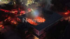 Αποκαρδιωτικές εικόνες από την καταστροφή στο θέατρο Μπάντμιντον – Καταστράφηκε ολοσχερώς το κτήριο – Σοκάρουν οι πρώτες εικόνες