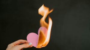Χωρισμός βόμβα για διάσημο ζευγάρι της ελληνικής showbiz – Τον έπιασε με άλλη