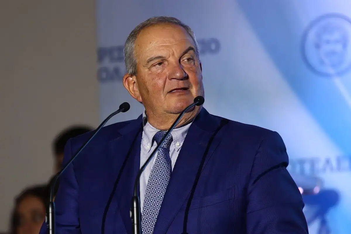Πολιτικός σεισμός στη ΝΔ: Η μεγάλη κίνηση του Κώστα Καραμανλή – Τι συμβαίνει με τον Κυριάκο Μητσοτάκη
