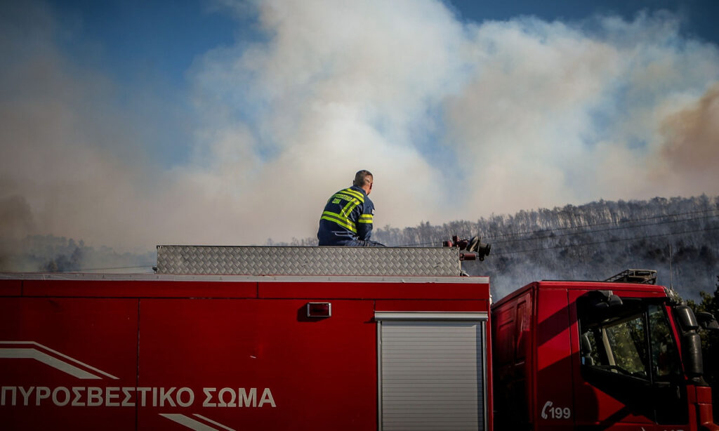 ΕΚΤΑΚΤΟ – Ξέσπασε φωτιά στην Αττική – Στη μάχη η Πυροσβεστική