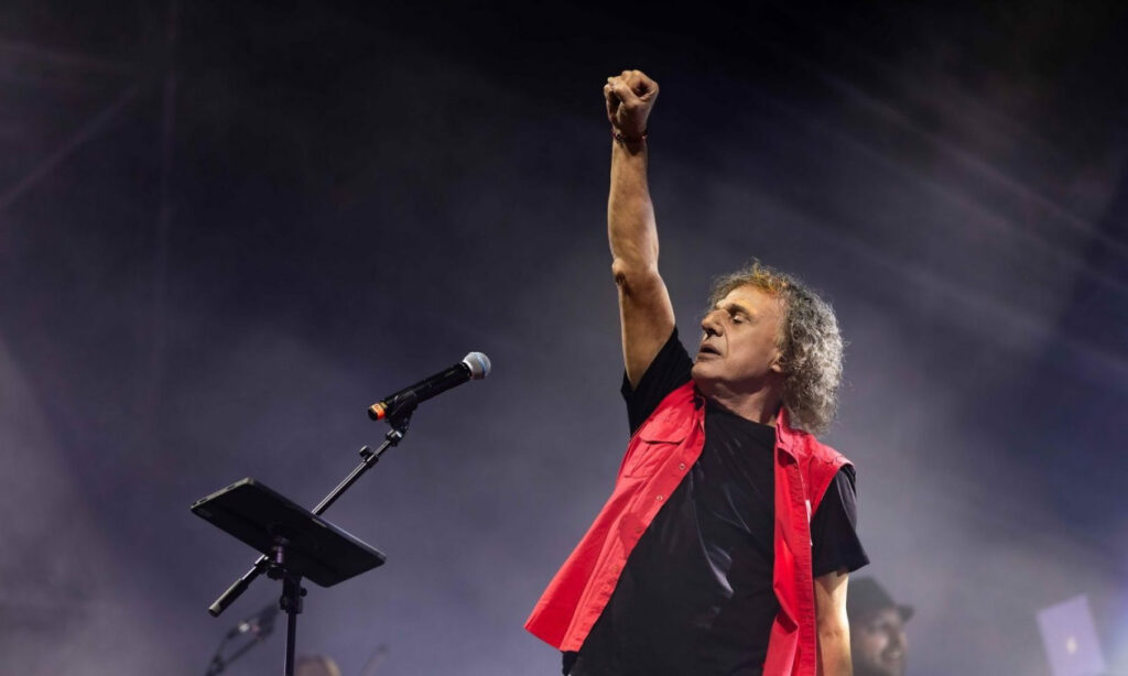 Τέλος εποχής για τον Βασίλη Παπακωνσταντίνου; Η δυσάρεστη ανακοίνωση για το πρόβλημα υγείας που τον ταλαιπωρεί