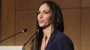“Η Ανθή χαμογέλαγε και ήταν” Η πρώτη εμφάνιση της Βούλγαρη μετά τις καταγγελίες για ενδοοικογενειακή βία