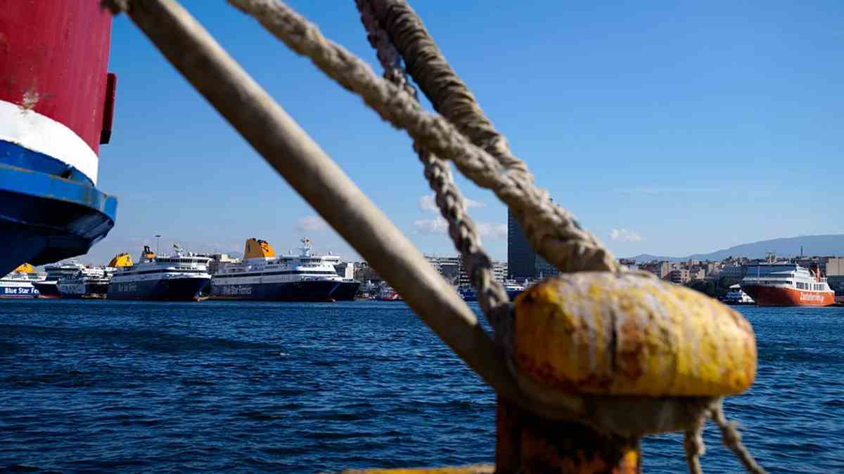 ΔΕΜΕΝΑ ΤΑ ΠΛΟΙΑ ΣΤΑ ΛΙΜΑΝΙΑ: ΠΟΙΑ ΔΡΟΜΟΛΟΓΙΑ ΑΚΥΡΩΝΟΝΤΑΙ