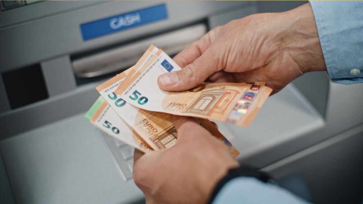 Έκτακτη ανακοίνωση: Ξεκίνησαν οι πληρωμές - Ποιοι θα δουν χρήματα στον λογαριασμό τους μέχρι τις 14 Αυγούστου