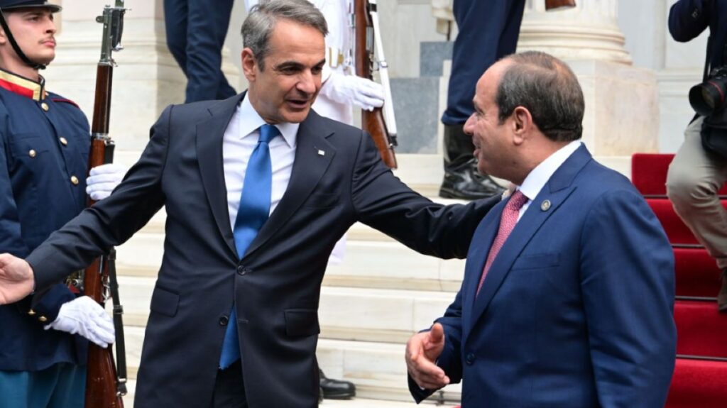 ΜΟΛΙΣ ΤΟ ΑΝΑΚΟΙΝΩΣΕ Ο ΜΗΤΣΟΤΑΚΗΣ ΓΙΑ ΤΙΣ ΦΩΤΙΕΣ ΣΤΗΝ ΕΛΛΑΔΑ