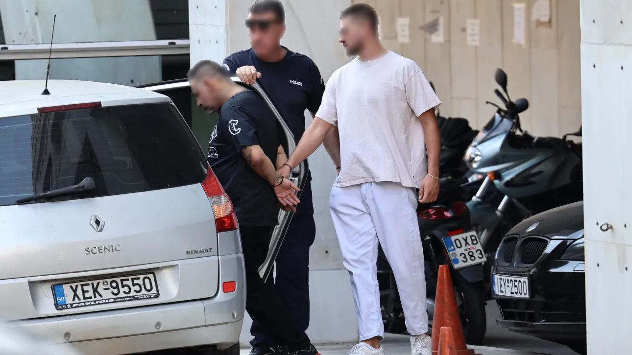 ΚΥΨΕΛΗ: ΠΡΟΣΠΑΘΗΣΕ ΝΑ ΑΠΟΔΡΑΣΕΙ Ο 43ΧΡΟΝΟΣ - ΤΙ ΣΥΝΕΒΗ