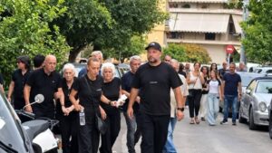 ΕΚΤΑΚΤΟ: ΓΙΑΤΙ ΕΦΥΓΑΝ ΑΠΟ ΤΗΝ ΠΙΣΩ ΠΟΡΤΑ ΟΙ ΑΔΕΡΦΕΣ ΤΟΥ ΜΑΖΩΝΑΚΗ ΣΤΗΝ ΑΓΡΥΠΝΙΑ ΤΟΥ