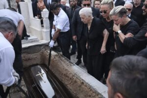 ΜΟΛΙΣ ΔΙΕΡΡΕΥΣΕ ΣΤΑ ΣΑΙΤ: ΓΙΑΤΙ ΔΕΝ ΑΝΟΙΞΑΝ ΤΟ ΦΕΡΕΤΡΟ ΤΟΥ ΜΑΖΩΝΑΚΗ ΠΡΙΝ ΤΟΝ ΒΑΛΟΥΝ ΜΕΣΑ – ΦΟΒΟΥΝΤΑΙ ΓΙΑ…