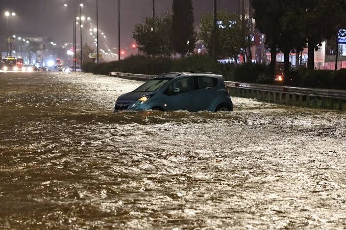 Έρχεται κακοκαιρία με ισχυρές καταιγίδες - Βροχή 6 μηνών σε 4 μέρες, οι περιοχές που είναι σε κίνδυνο