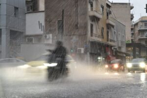 Έκτακτη προειδοποίηση Αρναούτογλου για καιρό: Σοκ με αυτό που έρχεται τις επόμενες ημέρες – Οι περιοχές που «βουλιάζουν» από τη βροχή