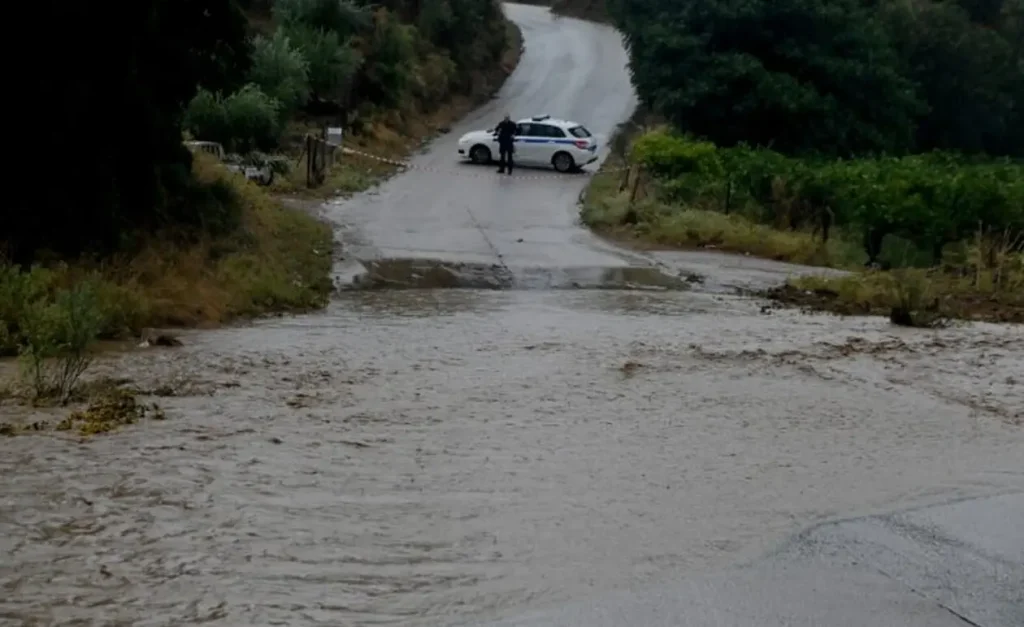48ωρη κακοκαιρία: «Κόκκινος συναγερμός» σε 5 περιοχές