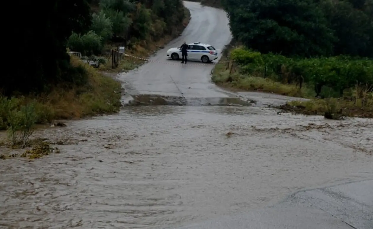 48ωρη κακοκαιρία: «Κόκκινος συναγερμός» σε 5 περιοχές