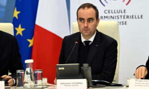 ΕΚΤΑΚΤΟ: ΨΗΦΙΣΤΗΚΕ ΑΠΑΓΟΡΕΥΣΗ ΚΥΚΛΟΦΟΡΙΑΣ ΓΙΑ ΝΑ ΜΗΝ ΥΠΑΡΞΟΥΝ ΕΠΕΙΣΟΔΙΑ