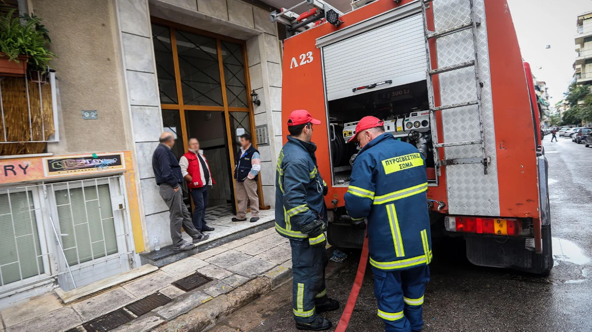 ΕΚΤΑΚΤΟ ΤΩΡΑ: ΚΑΤΕΡΡΕΥΣΕ ΚΤΙΡΙΟ
