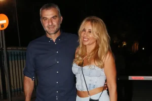 «Ήθελε οπωσδήποτε να πάει…»:Ακούγεται 1η φορά για την Γωγώ Μαστροκώστα – Τρεις μήνες πριν πεθάνει πήρε τον Τραϊανό Δέλλα και πήγαν